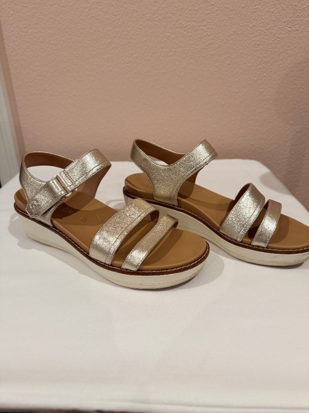 Cole Haan Peyton Metallic Soft Gold Platform Wedge Sandals 6.5B